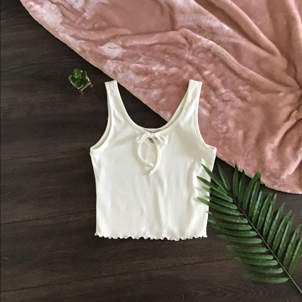 ✨NWT✨ Muscle tee w/ bow & ruffle design🔥 - Picture 2 of 4
